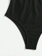 Maiô Preto Decote V com Detalhe Trançado