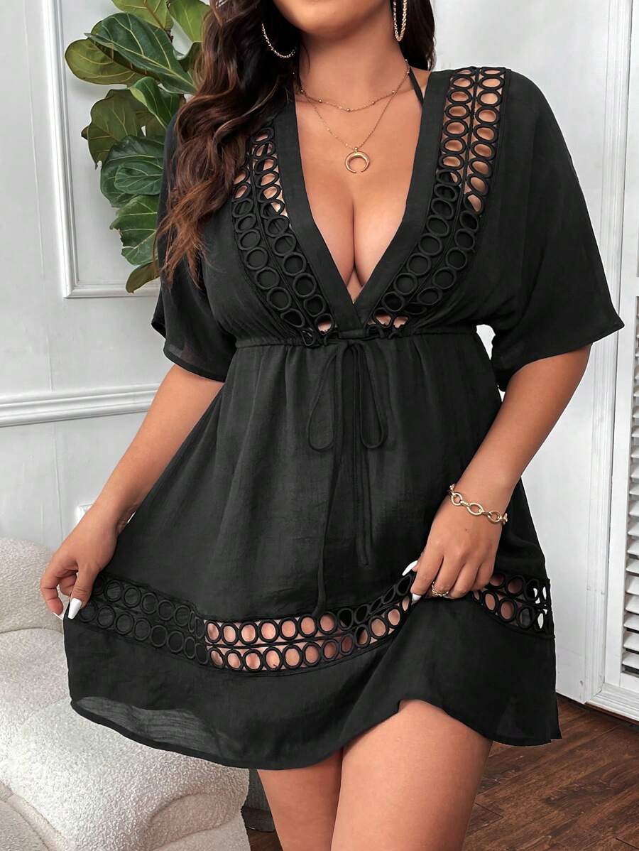 Saída de Praia com Vazado Plus Size