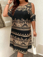 Vestido Curto Floral Plus Size