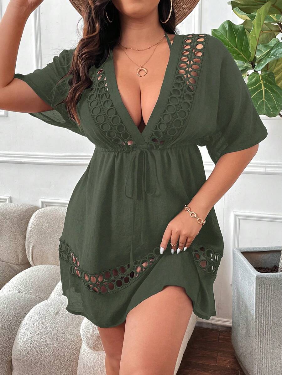 Saída de Praia com Vazado Plus Size