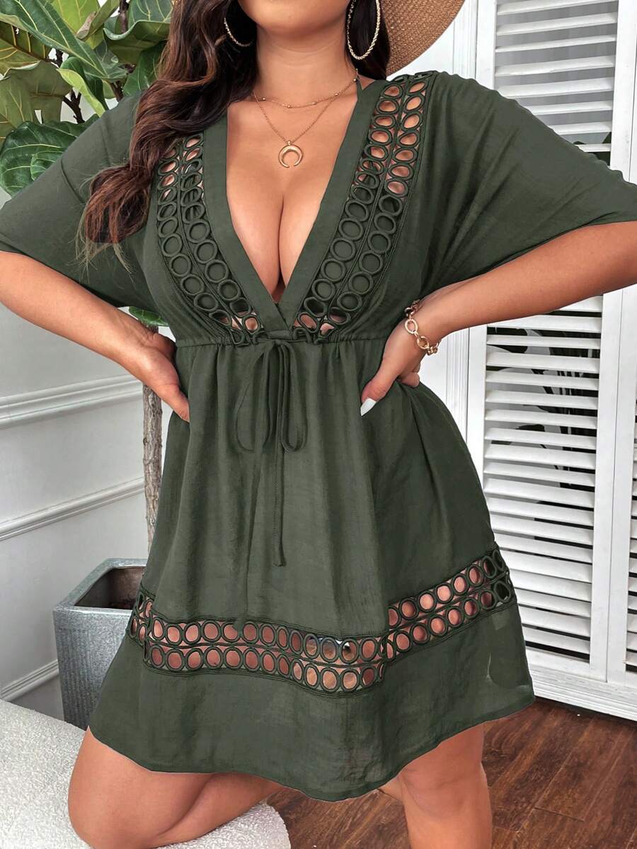 Saída de Praia com Vazado Plus Size