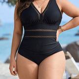Maiô Plus Size com Detalhes Vazados
