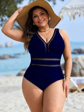 Maiô Plus Size com Detalhes Vazados